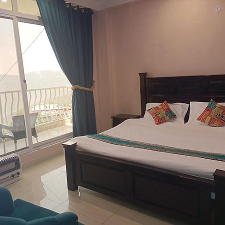 City Seasons Hotel Murree Cameră foto