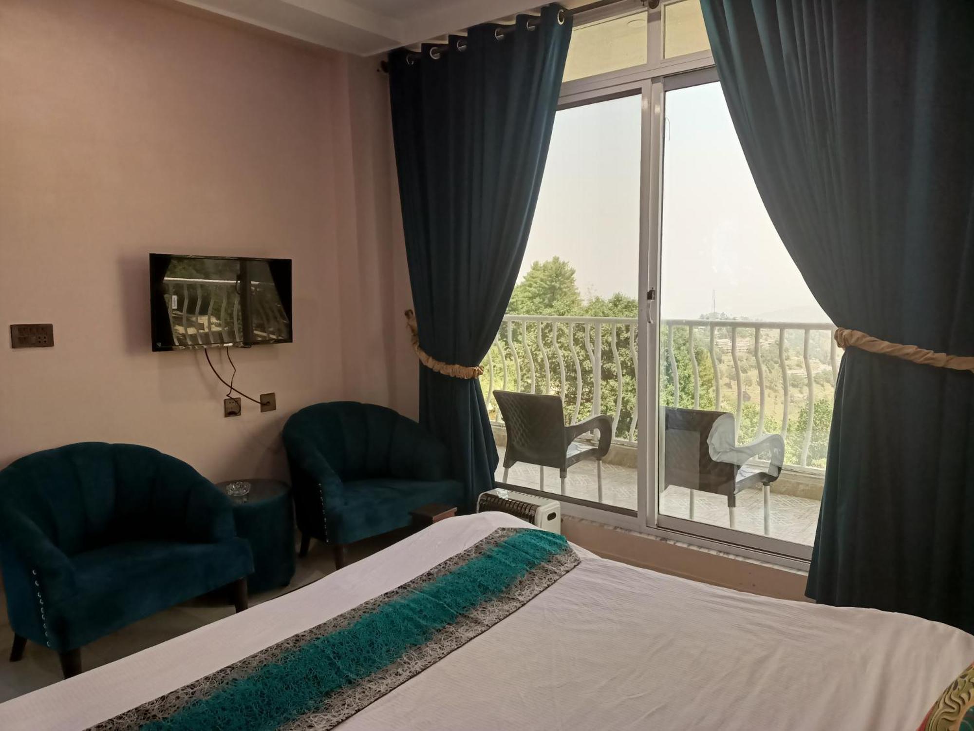 City Seasons Hotel Murree Cameră foto