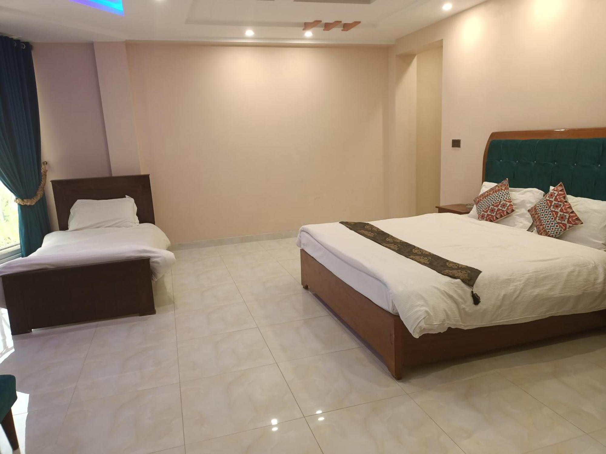 City Seasons Hotel Murree Cameră foto