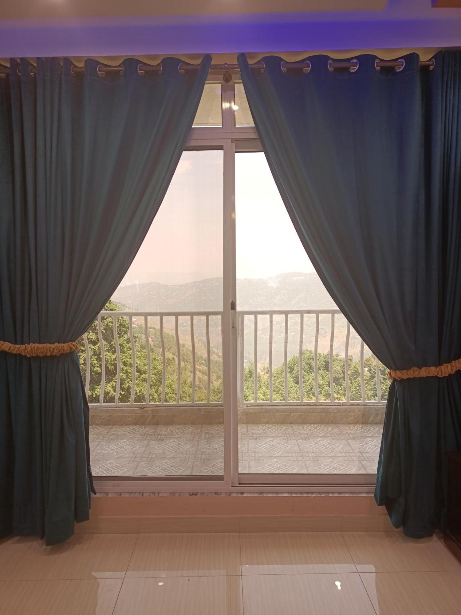 City Seasons Hotel Murree Cameră foto